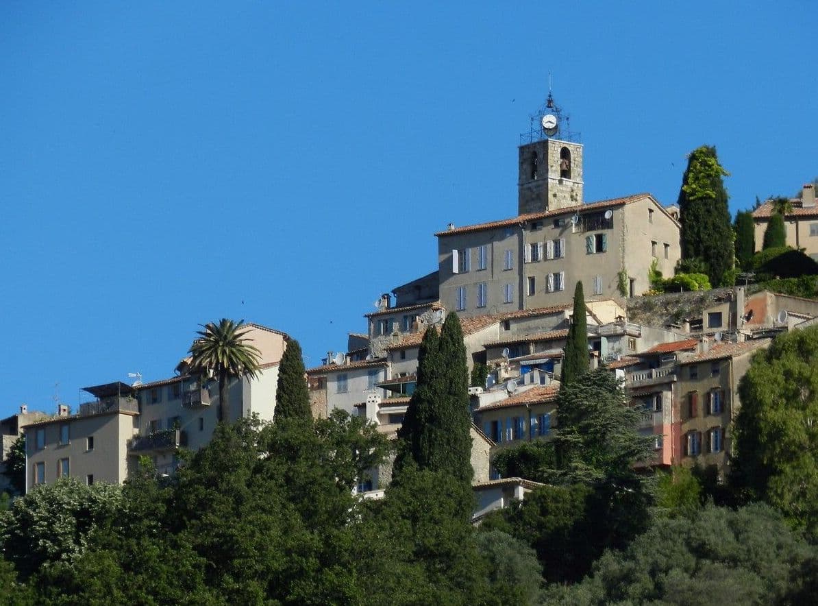  Clocher de l'église de Châteauneuf de Grasse