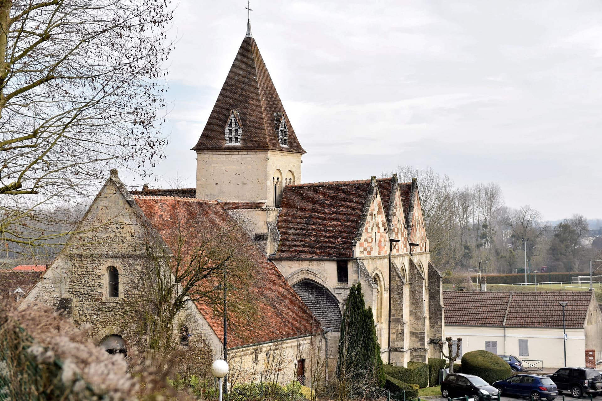 L’église Saint Pierre de Jaux