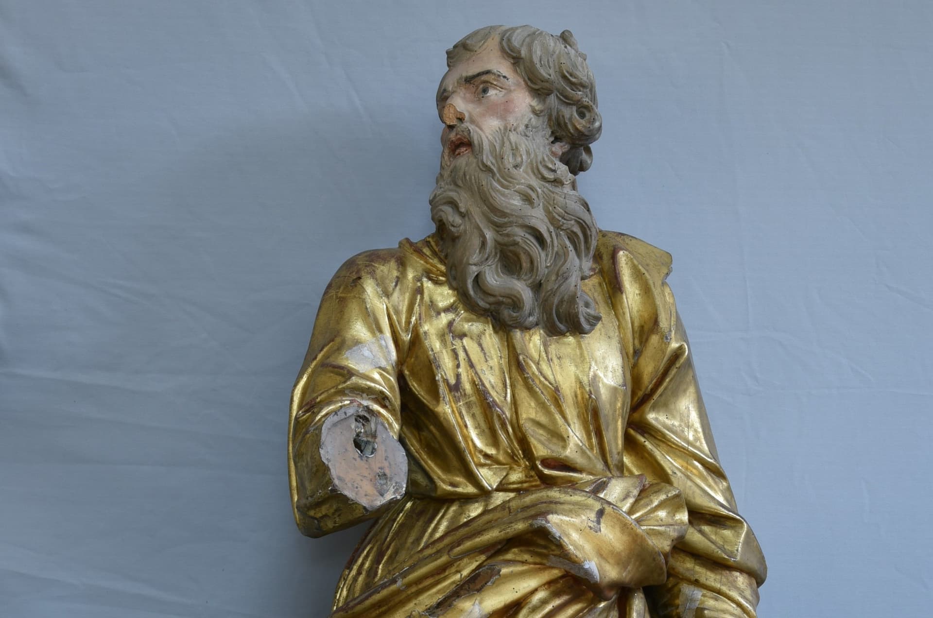 Quatre statues de Bernus à Malemort-du-Comtat