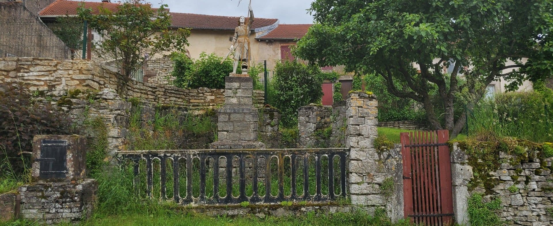 Statue de Jeanne d'Arc à Moyen