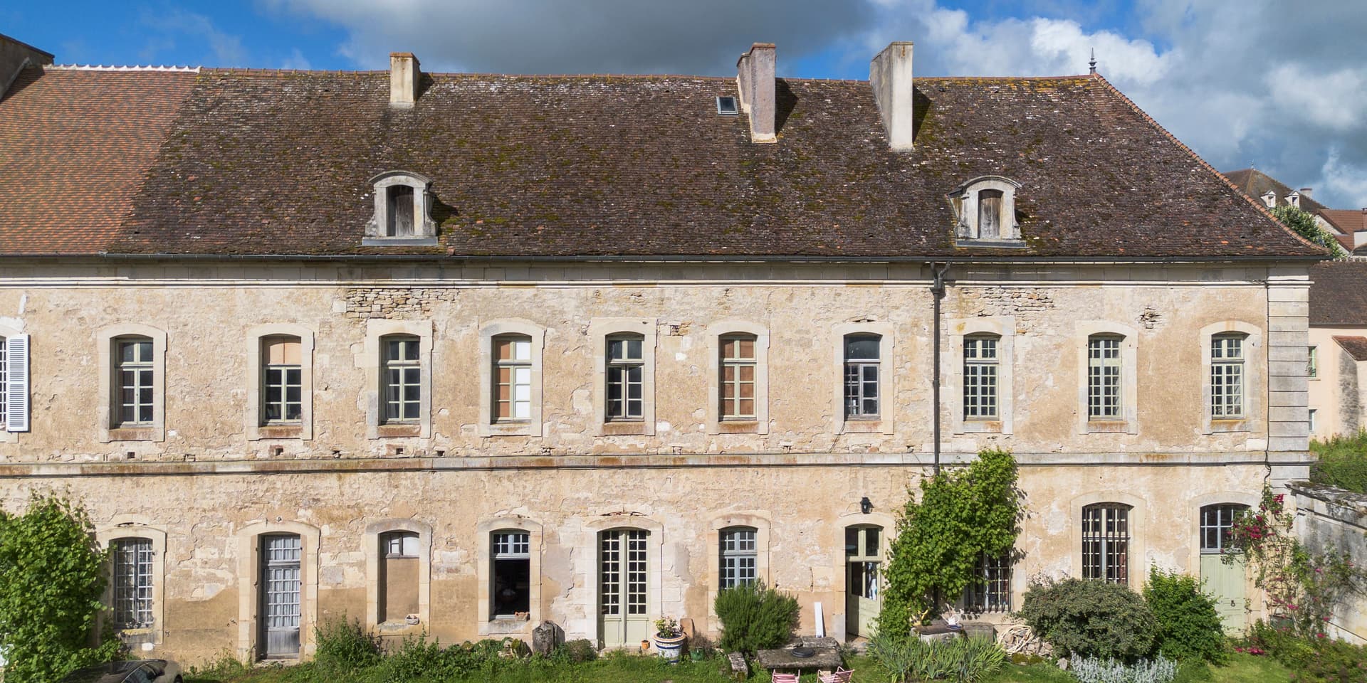 Ancienne Abbaye à Moutiers-Saint-Jean