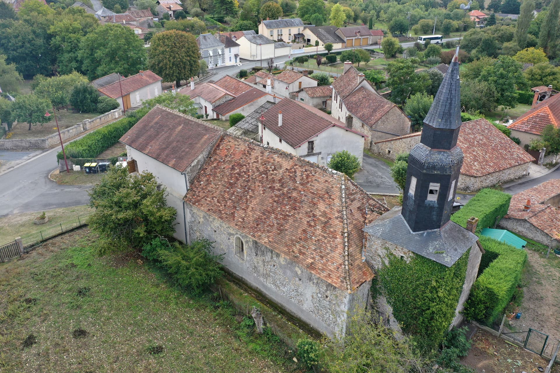 EGLISE SAINT HILAIRE DE CENAN A LA PUYE