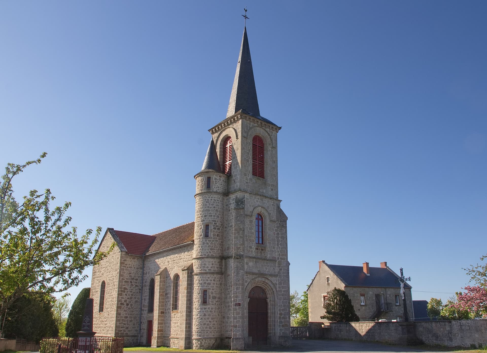 Eglise de Sauret Besserve
