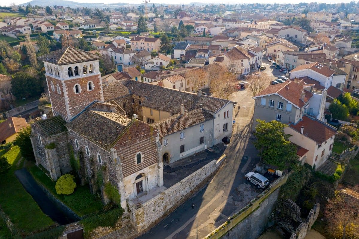 Prieuré Saint-Pierre de Ternay