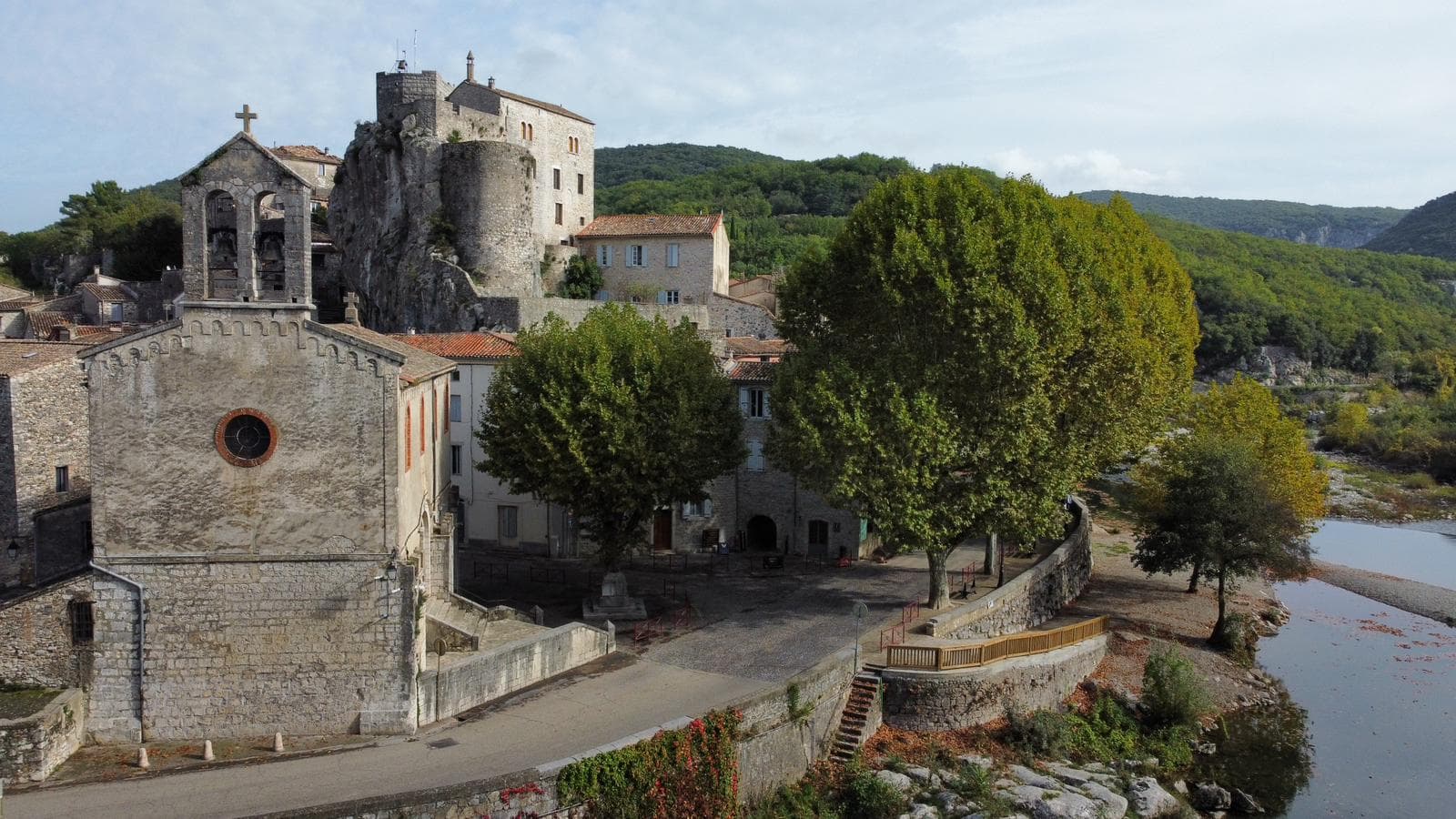 L'église Sainte Marie-Madeleine à Laroque