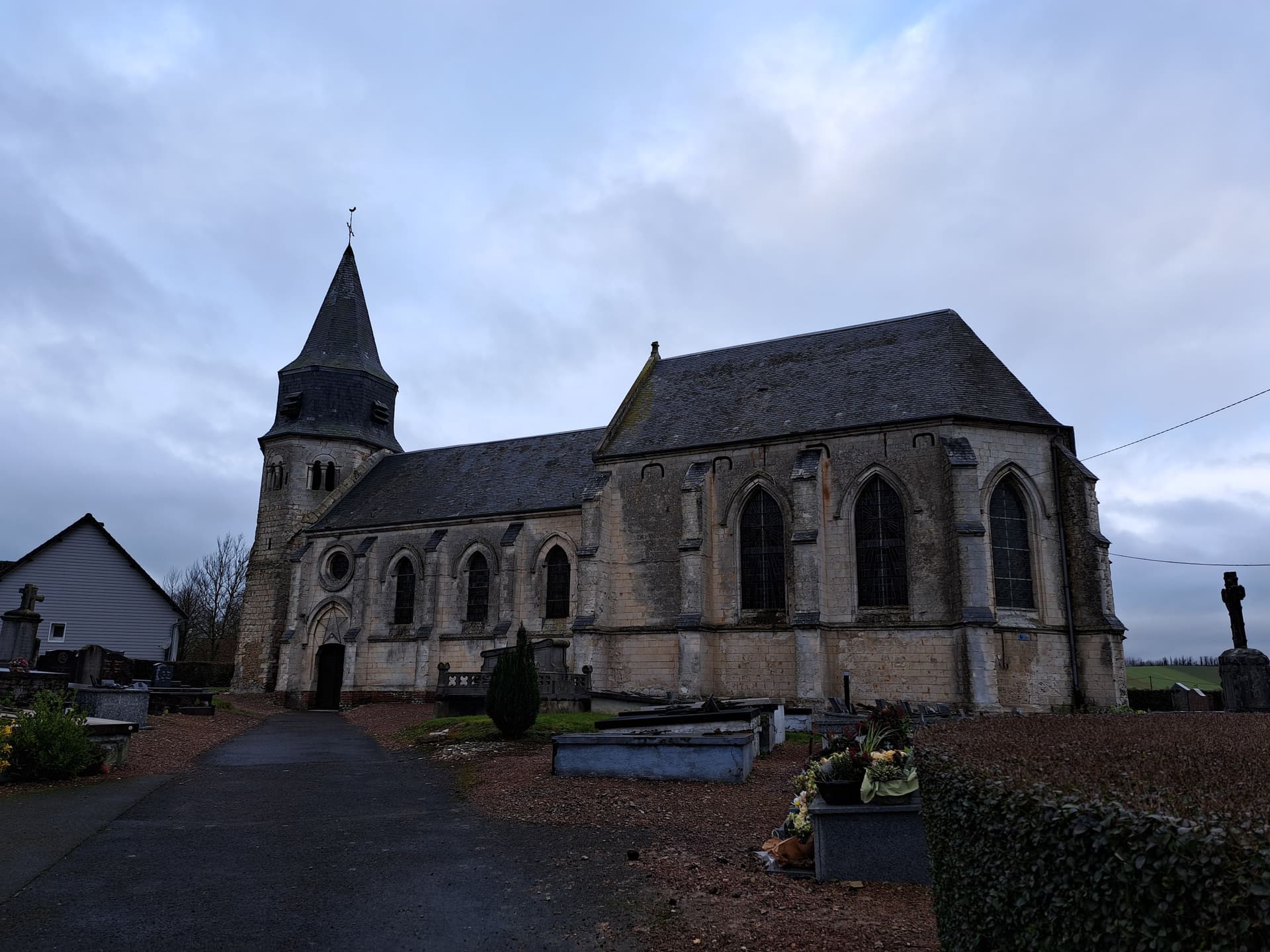 église Saint-Pierre Haut Loquin