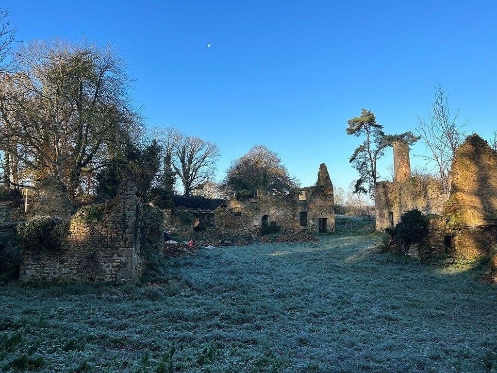 Manoir et dépendances du Vauhoudin à Parcé