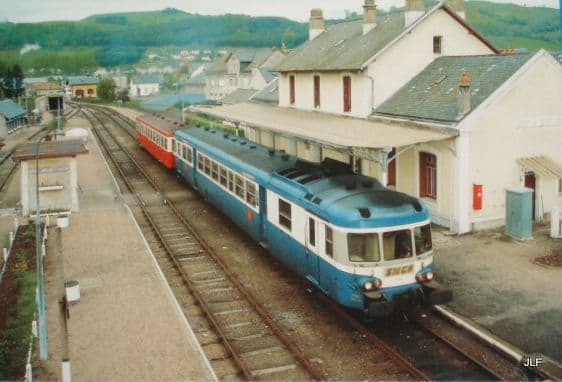 Maison du garde barrière