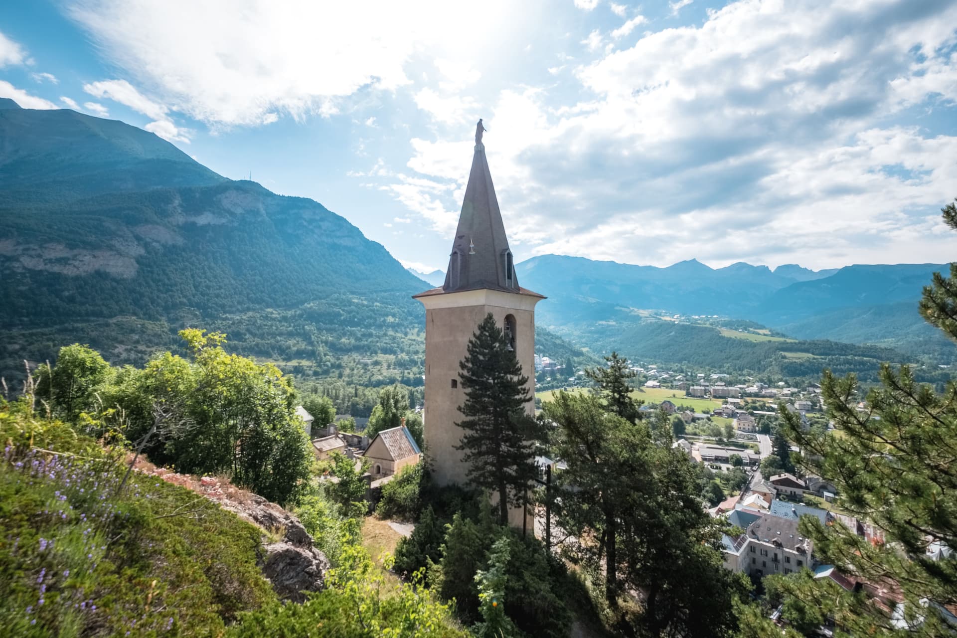 Tombes remarquables du cimetière de Jausiers
