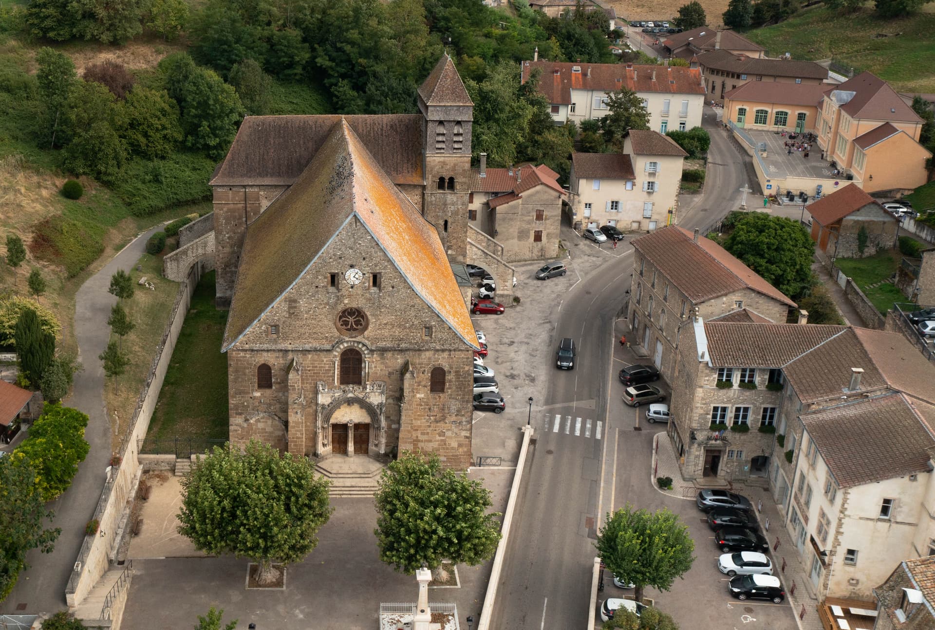 Église abbatiale Saint-Theudère à Saint-Chef