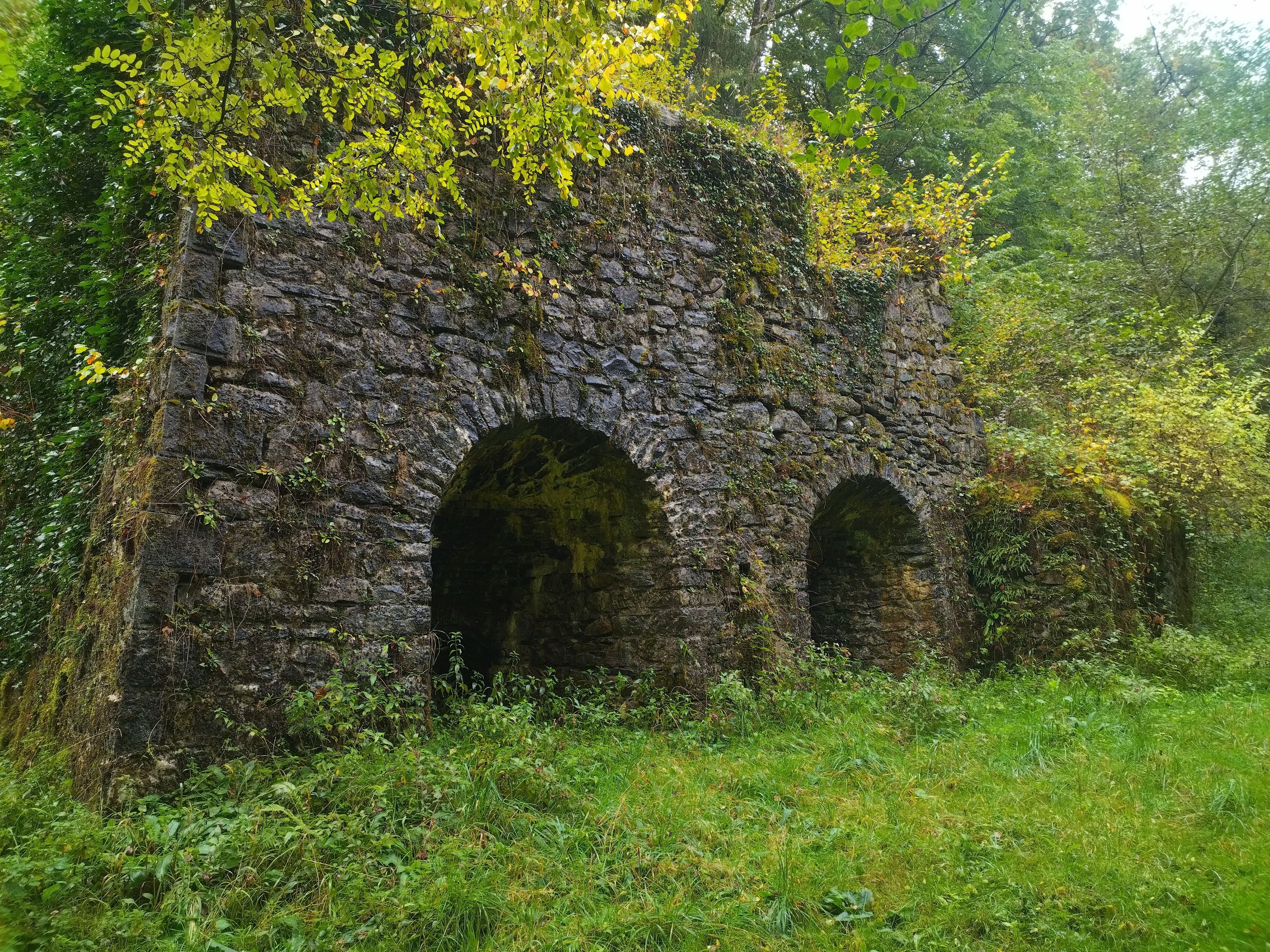 Fours à chaux de Lissartou à Chalvignac