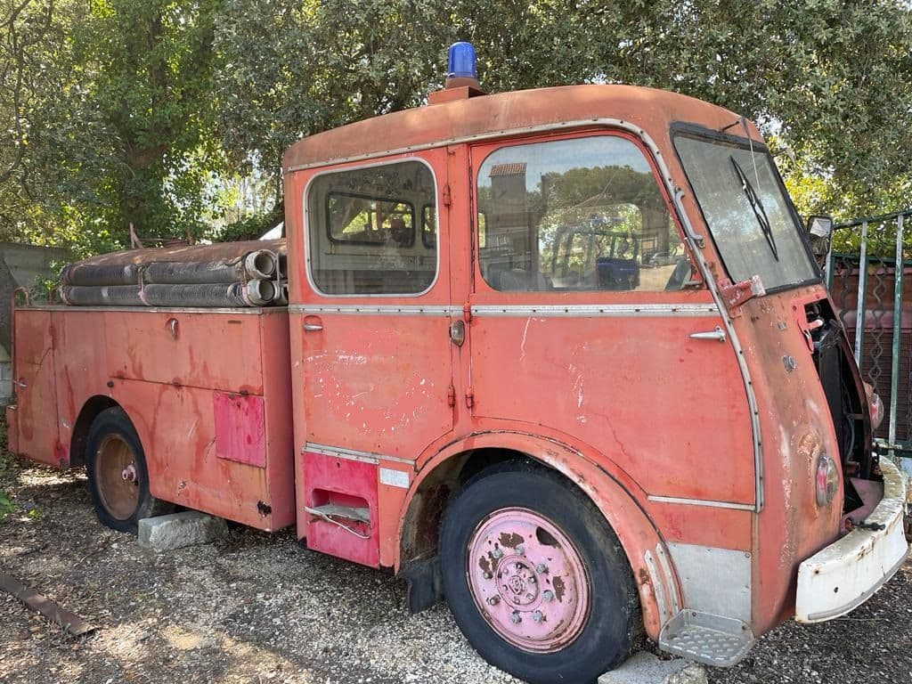 Berliet Gli de l'amicale des sapeurs-pompiers