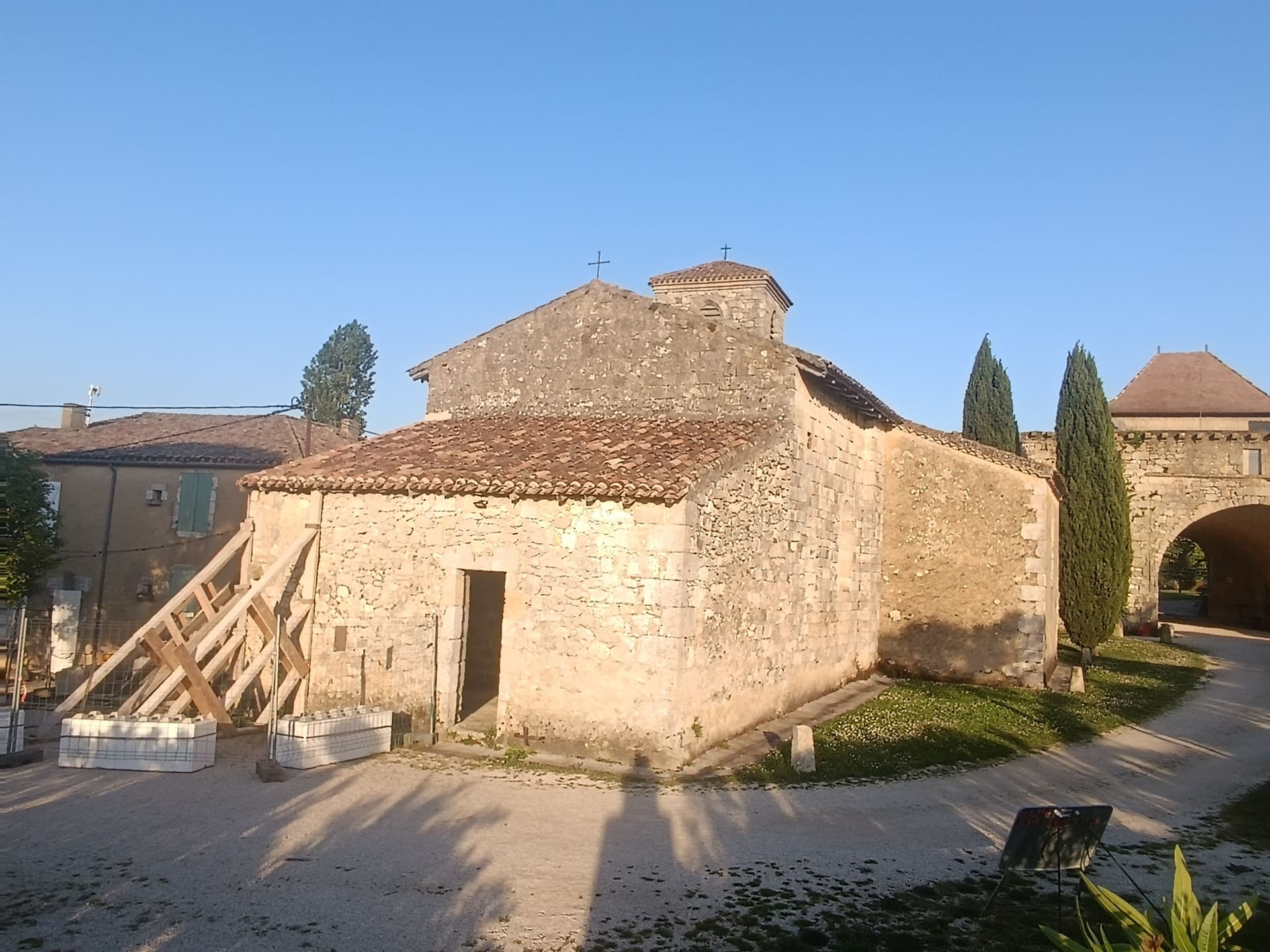 Eglise Saint-Martin de Lagarde-Fimarcon