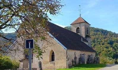 Eglise et parvis de Montgesoye