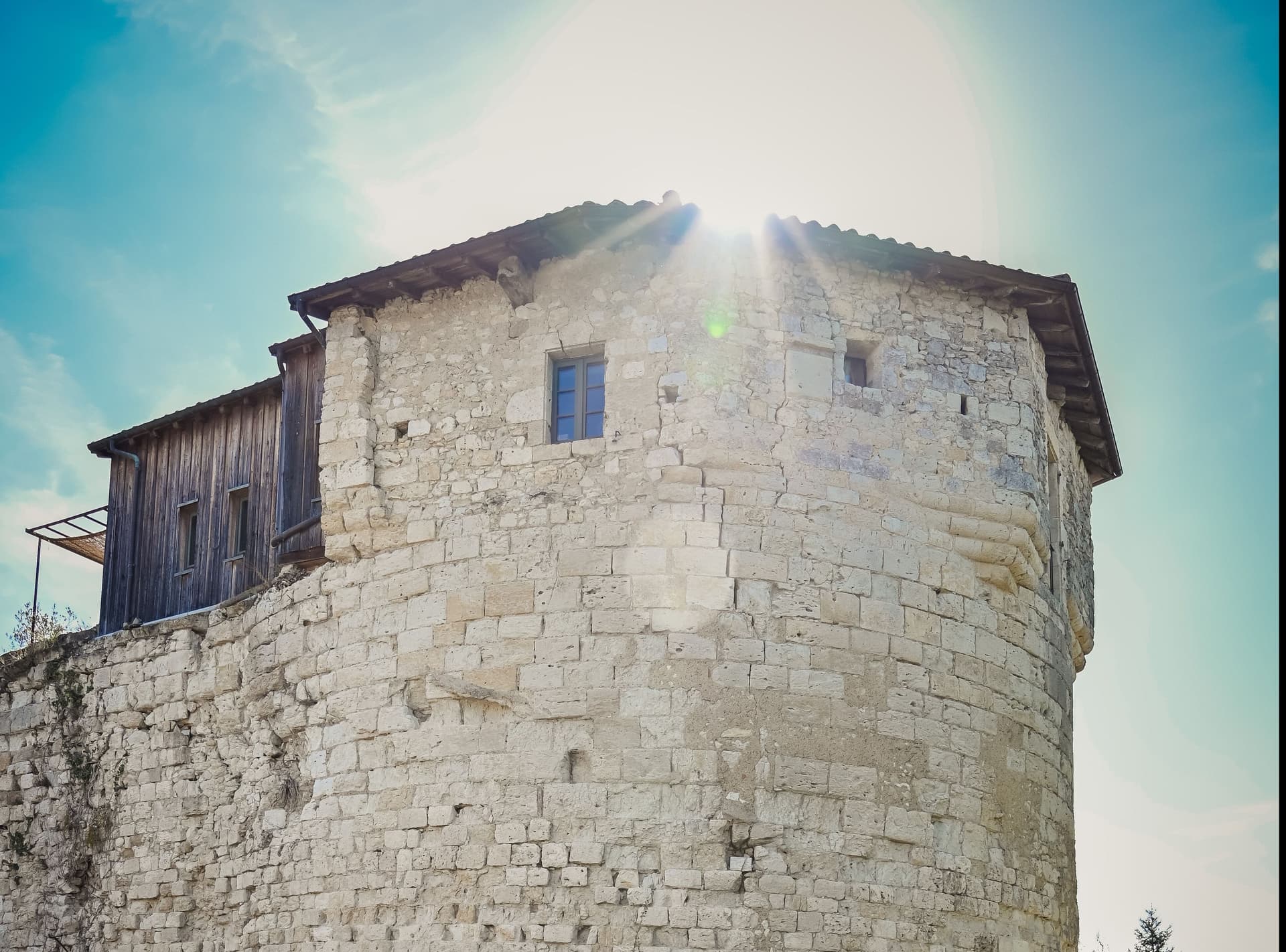 Les remparts du carmel et de la Tour du bourreau