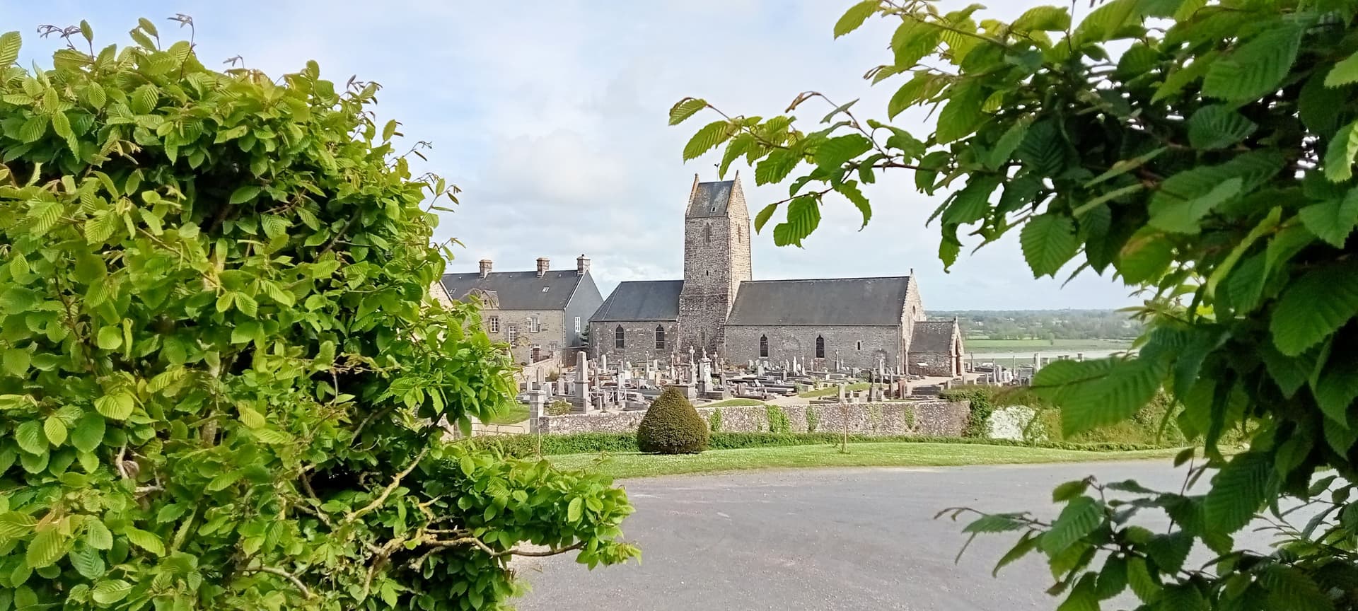 L'église Notre-Dame de Tourville-sur-Sienne