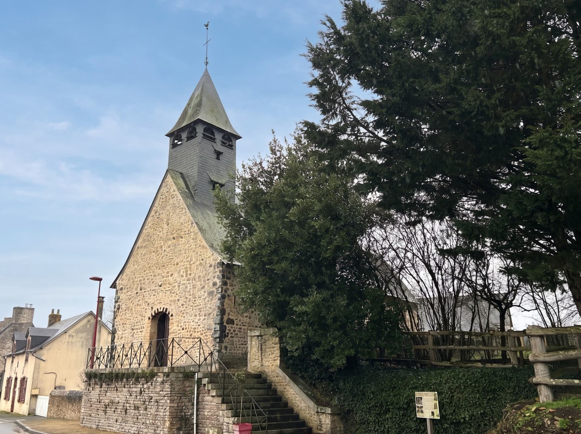 L'église Saint-Martin de Livet