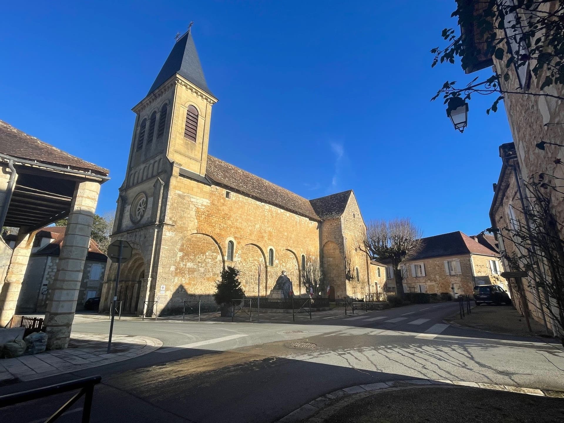 Eglise à Lamonzie-Montastruc